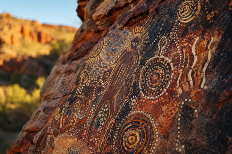 Read more about the article 10 Best Ways to Experience Aboriginal Culture Respectfully Across Australia