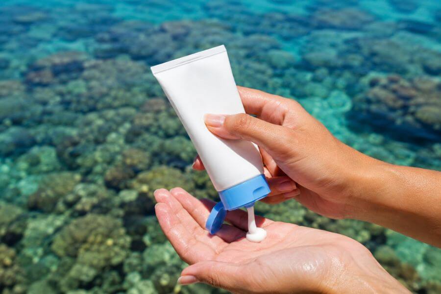 Read more about the article 5 Best Reef-Safe Sunscreens You Must Buy Before Snorkelling the Great Barrier Reef