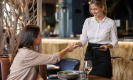 Tipping in Australia: A Practical Guide for US Tourists (2026 Rules)